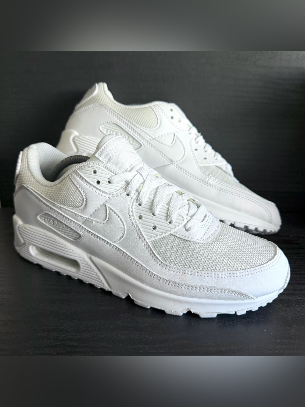 Nike Men’s Air Max 90 Retro Running Shoes Sz 11 Triple White Sneakers CN8490-100